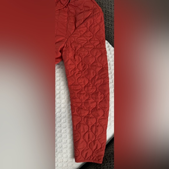 Peter Millar Blakely Quilted Travel Jacket Garnet Red Medium LF22Z12 Retail $235 - Picture 3 of 16